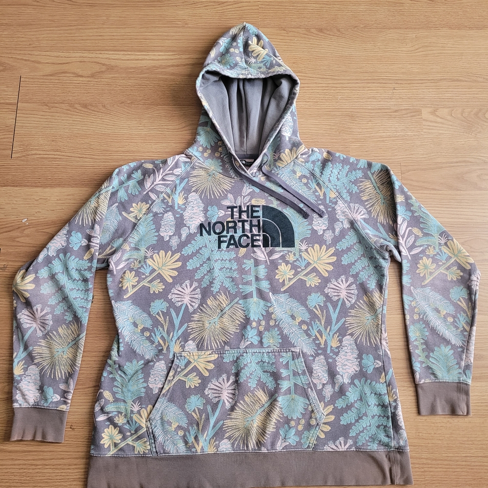 The North Face Women's All Over Botanical Print Hoodie - Gorpcore Bohem